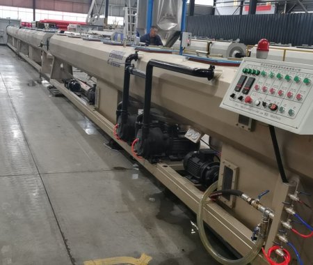 75-250mmhdpe管設備達到700kg/h的產(chǎn)量