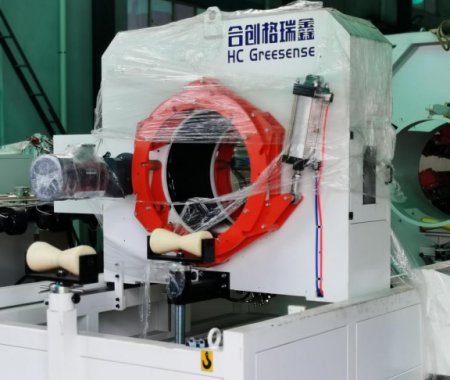 315-630高速PE管生產(chǎn)線安裝中