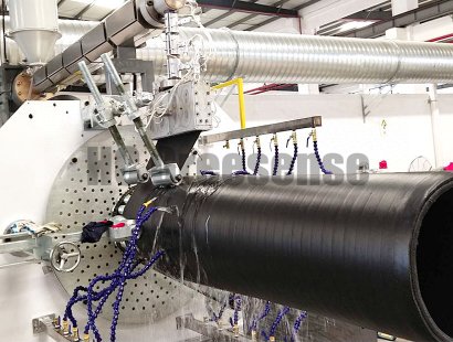 實壁纏繞管設(shè)備